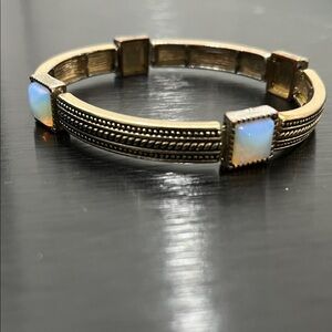 Bracelet with Square Stone Antique Goldtone Stretch Boho Chic Stacking
